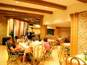 Palm Garden Hotel - Image 4
