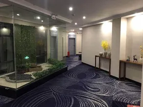LANOU Hotel (Yihuang Zihai Central City Shizishan Park) - Image 4