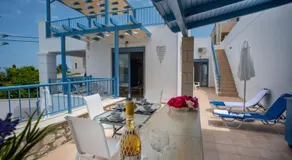 Villa Salomon- Seafront Villa with Private Pool - Image 3