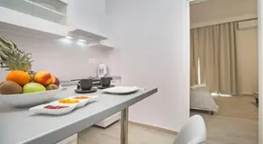 E & G - Figareto Apartment - Image 2