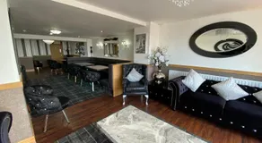 The Strand Hotel - Image 4