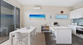 OG- By the Sea, 400m to Beach - Image 3