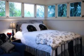 The White House Bed and Breakfast - Image 2