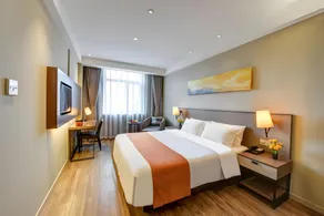 Home Inn Plus Shenyang Railway Station East Square Metro Station - Image 2