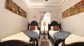 1001 Nights Historic Bed and Breakfast Adults Only - Image 3