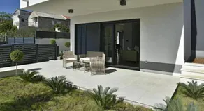 Voll ausgestattetes tolles Apartment mit Terrasse, Grill und Garten - Image 3