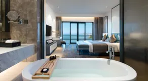 Sanya Rock Platinum Seaview Hotel - Image 3