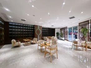 Yonder International Hotel - Image 5