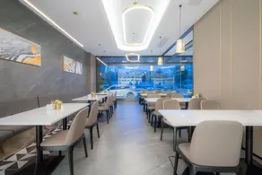 Home Inn Plus Xuzhou Daxue Road Yihe Plaza - Image 3