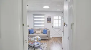 Fairway Paradise tiny home - Image 4