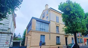 Au Petit Trianon Bleu - Image 5