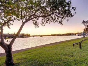Mariner Cove 1 - Luxurious 2 BR on River by beach - Image 5