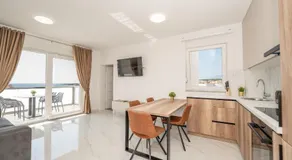 Poolside Hideout Apartments - Image 3