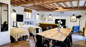 Hastings Retreat Rural barn conversions with Private Lake - Image 3