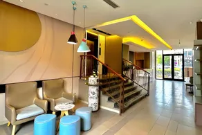 Home Inn Neo Shanghai Songjiang Sijing Metro Station - Image 2
