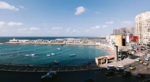 Al Corniche Residence Sea View - Image 5