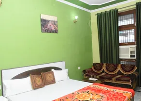 RK Homestay Agra - Image 4