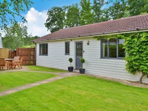 Bungalow in Bovey Tracey with Hot Tub - Image 4