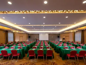 Vienna Hotel Meizhou Jiangnan - Image 3