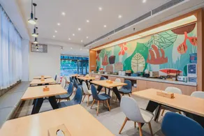 City Hotel (Yibin Gaoxian Wanda Plaza Branch) - Image 4