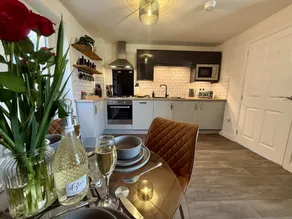 Modern 2-Bed House with EV - Hosted by Hutch Lifestyle - Image 4
