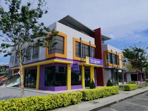 UmarHarraz Homestay#Malay Family Staycation#PEACEFUL AND SPACIOUS#NETFLIX N YOUTUBE#POOL FOR KIDS - Image 4