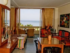 Theo Beach Hotel Apartments - Image 2