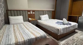 Garden City Plaza Hotel - Image 2