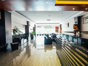 Alpha Hotel - Image 4