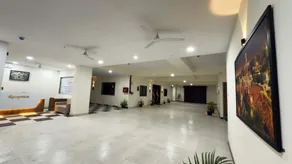 Hotel The Aadimata & Banquets - Image 4