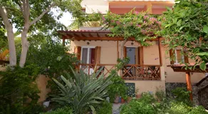 Konstantza Studios and Apartments - Image 5