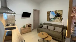 Yanna's Apartments - Image 2