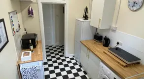 Well-appointed apartment in New Brighton - Image 3
