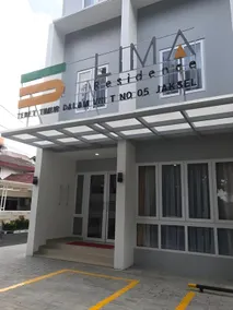 Lima Residence Tebet Manage by EHM - Image 4