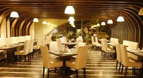Hotel Orange - Image 3