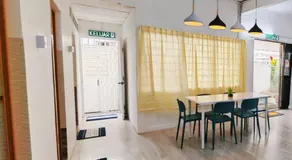 Spacious 9 Rooms house 23paxQbay MallSpice Arena - Image 4