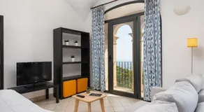 Petit Hotel Hostatgeria Sant Salvador - Image 2