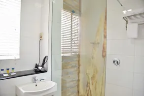 Cresta Oasis Hotel - Image 2