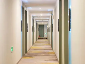Shang Hai Jin Huang Chao Qing She Hotel - Image 4