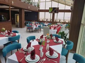 LB Suites Hotel - Image 4