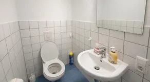 Private Room in a shared space - 5 min to Hbf - Image 1