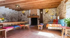 Chambre rustique avec lit king-size, salle de bains privée et petit-déjeuner près de Nantes. - FR-1-306-1250 - Image 3