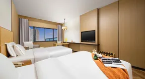 Mellow Orange Hotel - Image 2