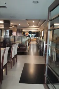 Hotel SVM Grand Koti - Image 5
