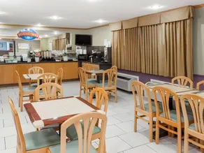 Fairbridge Inn Express Decatur Forsyth IL - Image 2
