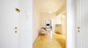 HeyMi Apartments Karlsplatz - Image 2