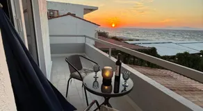 Beachfront Luxury Studio with Panoramic Sea View - Image 4