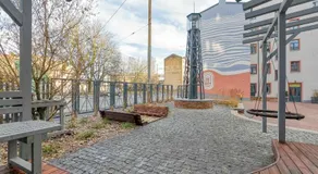 Premium Apartment in quiet & historical area - Image 3