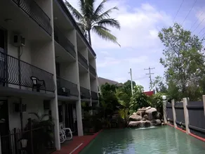 Cairns Holiday Lodge - Image 5