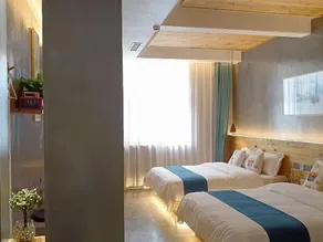 Jiuchong Lanruo Homestay Hotel - Image 2